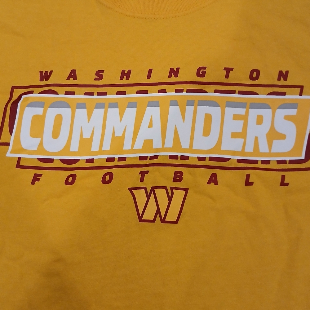 Washington commanders tshirt - Picture 2 of 3